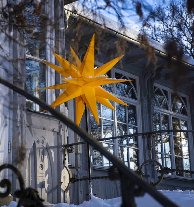 gelber-leuchtstern-100cm-stehend-erdspie-web gelber-leuchtstern-100cm-stehend-erdspie-web