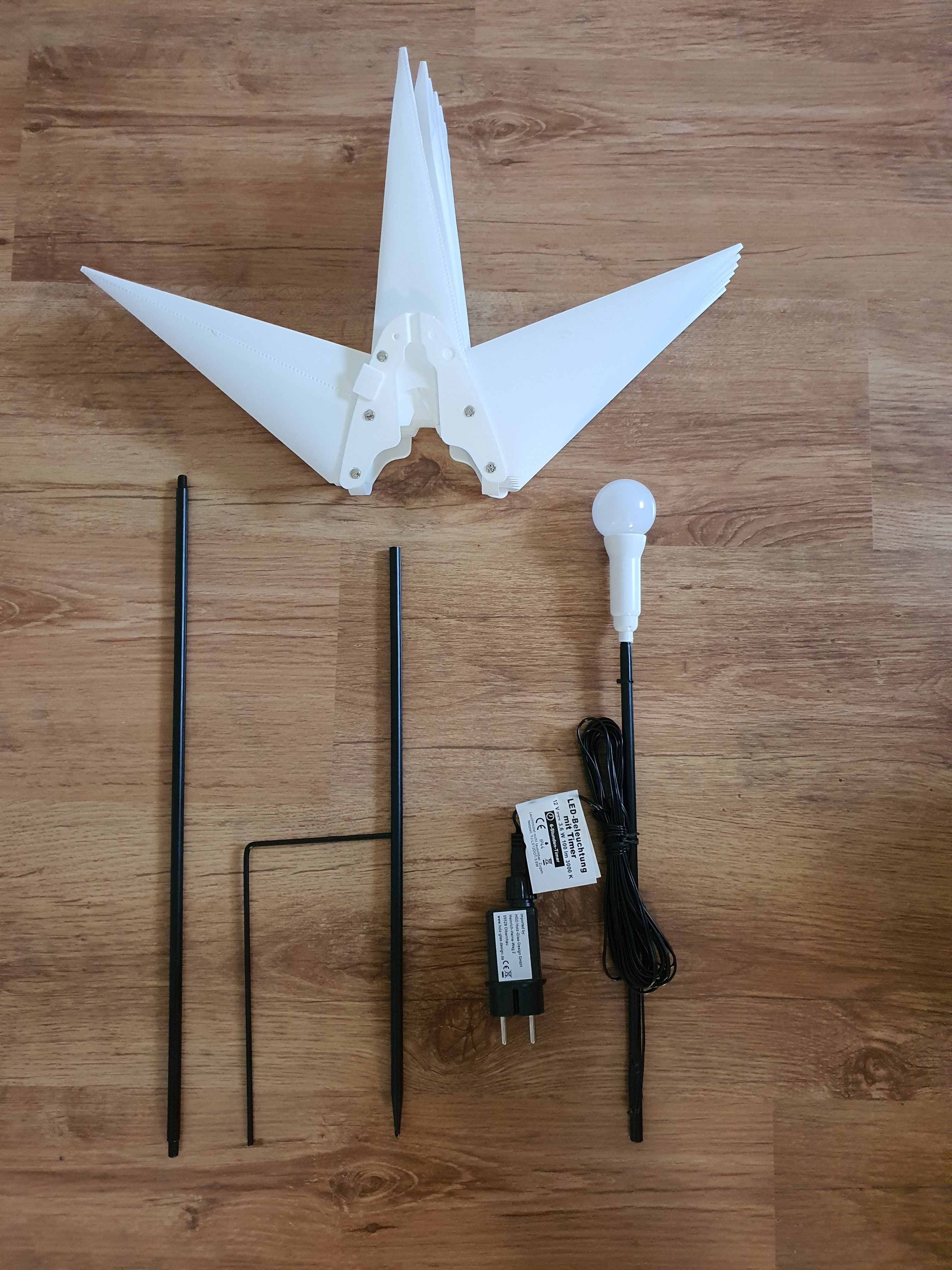 leuchtender-outdoor-stern-led-wei-60cm-mit-erdspie leuchtender-outdoor-stern-led-wei-60cm-mit-erdspie