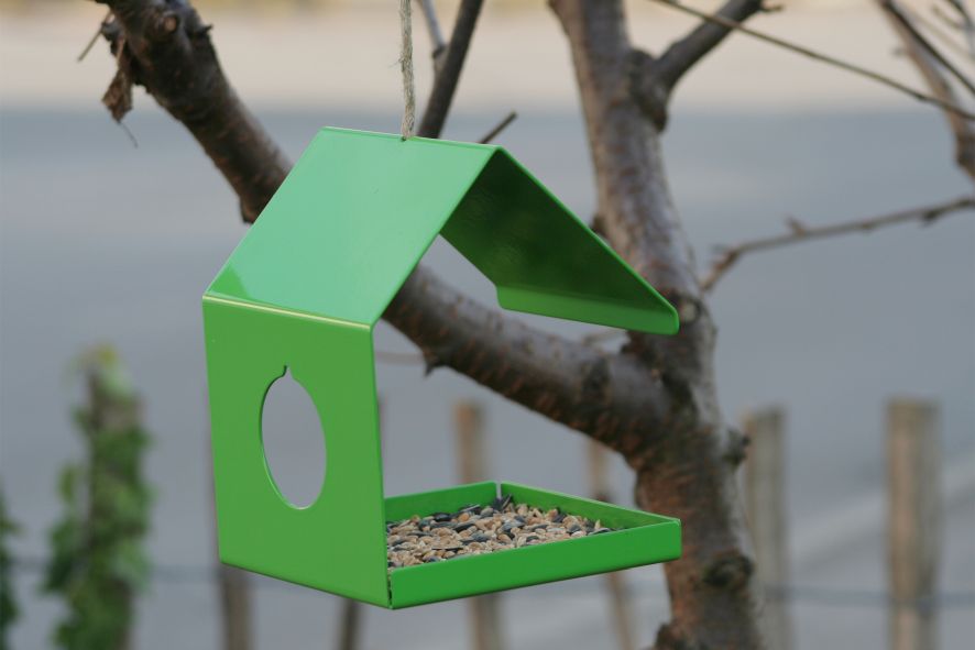 designvogelhausgrn2vogelhuschenfutterstellemetallmodern(1)