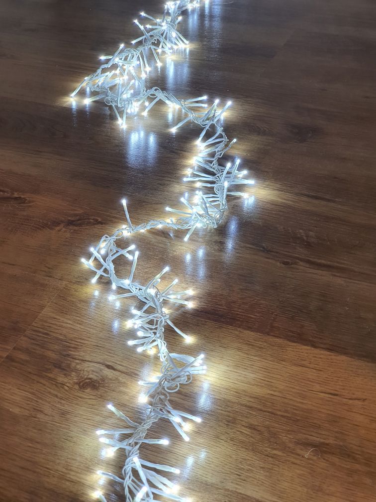 Outdoor-LED-Lichterkette weißes Kabel, 480 LEDs, 3m