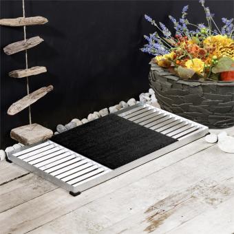 Design-Fußmatte Cubic, bestehend aus 2 Gitter-Rosten und schwarzer Kunststoff-Matte 