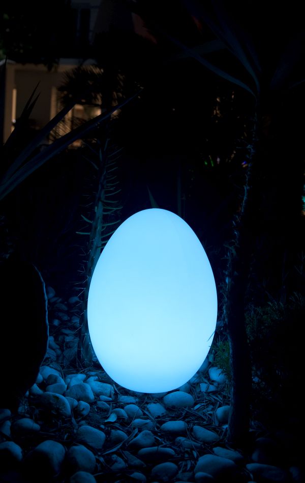 gartenleuchte easy ei form outdoor lampe rund led farbwechsel beleuchtet ostern modern2